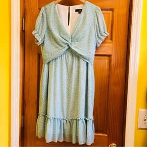 SUZANNE BETRO Summer Dress - Size Large / V-Neck Babydoll Style / Green White